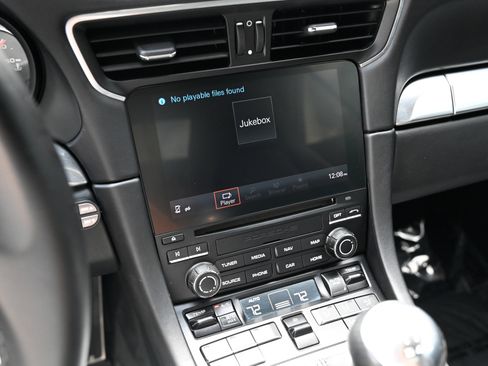 Used 2019 Porsche 911 Carrera 4S AWD/4WD image 27