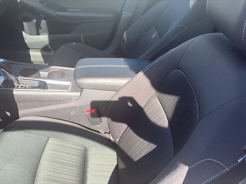 Used 2025 Nissan Altima 2.5 SV FWD image 16