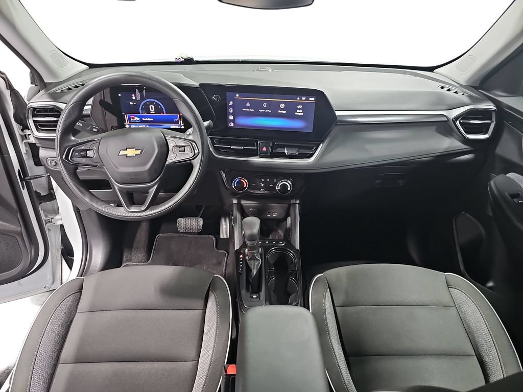 Used 2025 Chevrolet TrailBlazer LT AWD/4WD image 9