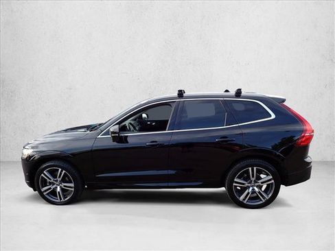 Used 2019 Volvo XC60 T5 Momentum w/ Multimedia Package AWD/4WD image 2