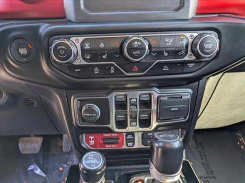 Used 2021 Jeep Wrangler Unlimited Rubicon w/ Cold Weather Group image 16