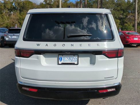 Used 2024 Jeep Wagoneer Series II image 5