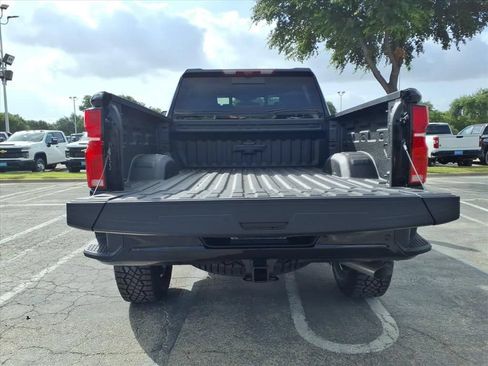 New 2026 Chevrolet Silverado 2500 ZR2 AWD/4WD image 12