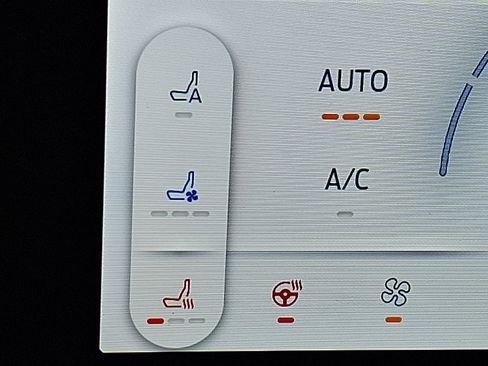 Used 2025 Ford Mustang Mach-E Premium w/ Sport Appearance Package image 23