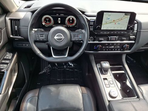 Certified 2023 Nissan Pathfinder Platinum AWD/4WD image 14