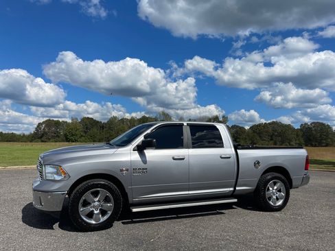 Used 2019 RAM 1500 Big Horn image 1