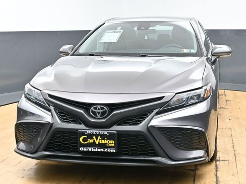 Used 2024 Toyota Camry SE image 4