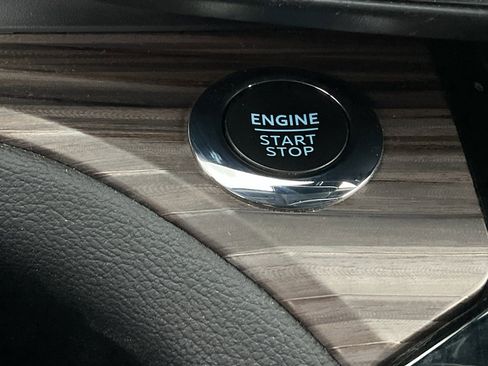 Used 2023 Ford Explorer Limited image 39