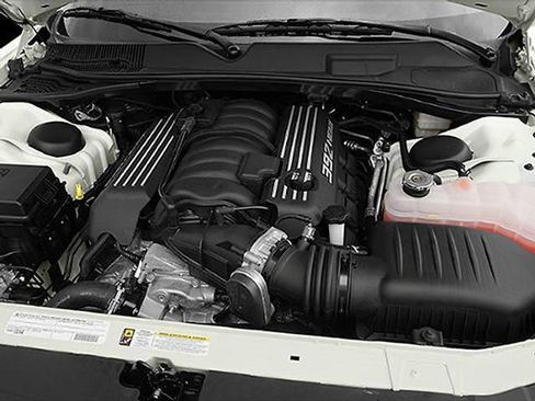 Used 2013 Dodge Challenger SRT8 w/ Harman Kardon Audio Group RWD image 9