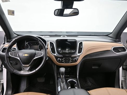Used 2022 Chevrolet Equinox Premier FWD image 31