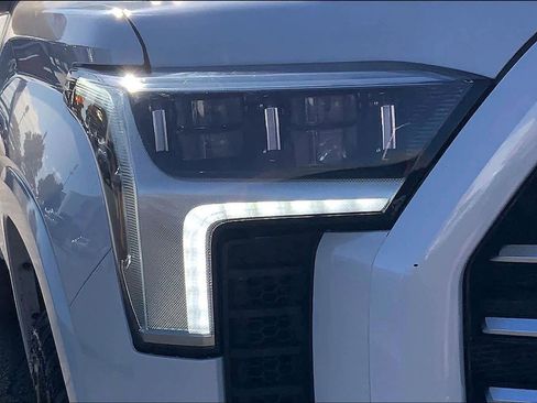 Used 2023 Toyota Tundra Capstone AWD/4WD image 28