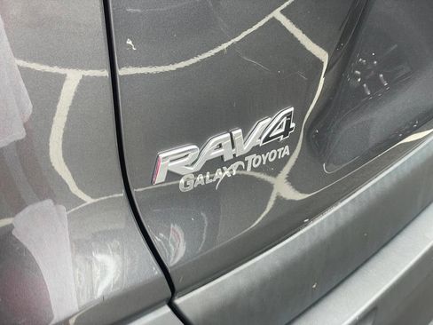 Used 2023 Toyota RAV4 LE AWD/4WD image 33