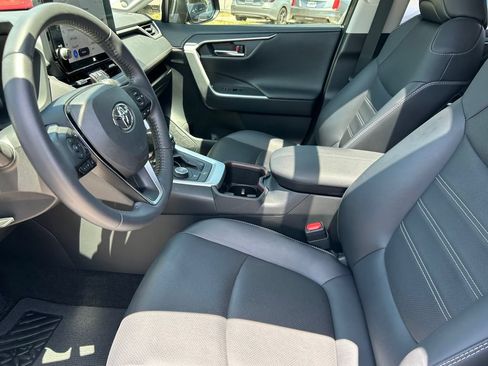 Used 2024 Toyota RAV4 Limited AWD/4WD image 11