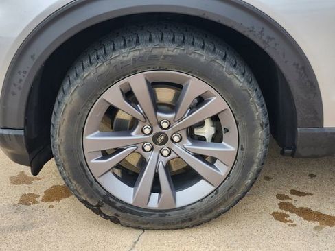 Used 2023 Ford Explorer XLT w/ Equipment Group 202A image 9