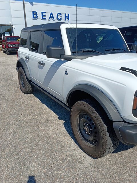 Used 2023 Ford Bronco Black Diamond AWD/4WD image 3