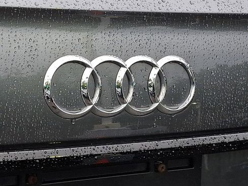 Used 2022 Audi SQ5 Prestige AWD/4WD image 29