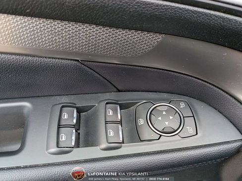 Used 2019 Ford Explorer XLT w/ Equipment Group 202A FWD image 15