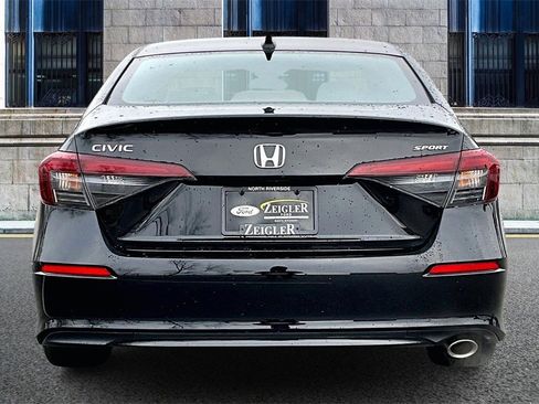 Used 2025 Honda Civic Sport image 4