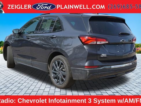 Used 2022 Chevrolet Equinox RS w/ LPO, Floor Liner Package FWD image 3