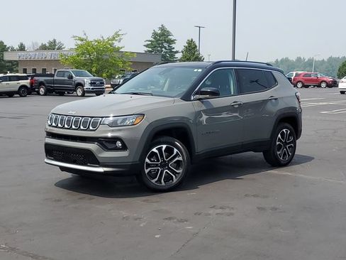 Used 2022 Jeep Compass Limited AWD/4WD image 33