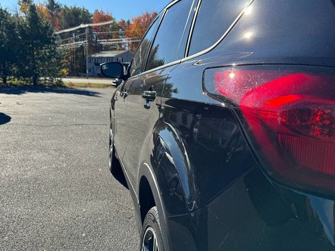 Used 2019 Ford Escape SEL image 13