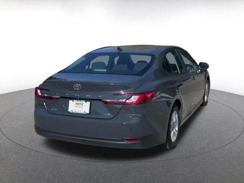 Used 2025 Toyota Camry LE image 12