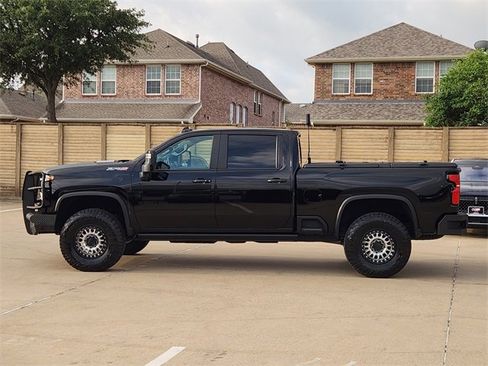 Used 2025 Chevrolet Silverado 2500 ZR2 w/ Technology Package AWD/4WD image 13