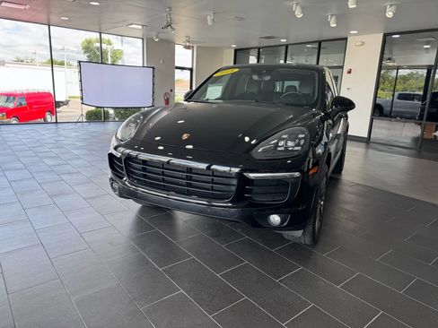 Used 2018 Porsche Cayenne Platinum Edition image 7