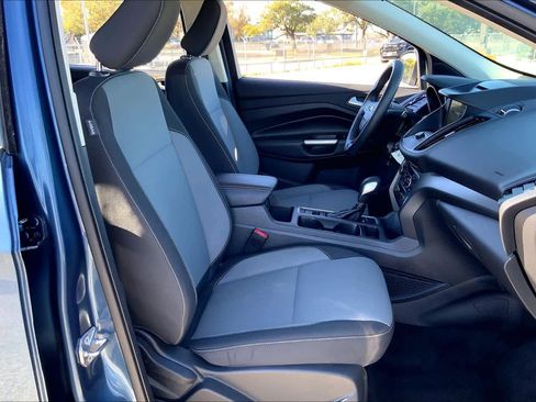 Used 2018 Ford Escape SE w/ SE Sync 3 Package image 9