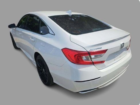 Used 2021 Honda Accord LX image 2