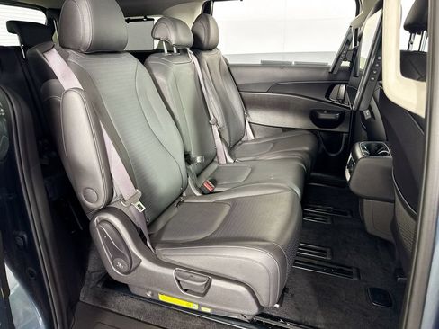 Used 2025 Kia Carnival SX Prestige FWD image 37
