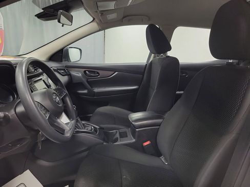 Used 2022 Nissan Rogue Sport S image 12