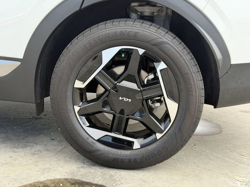 Certified 2026 Kia Sportage S AWD/4WD image 12