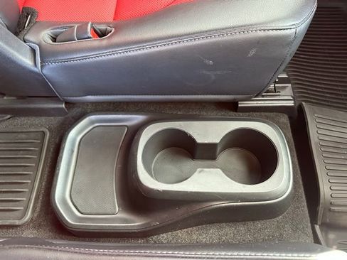 Used 2023 Toyota Highlander XSE image 32