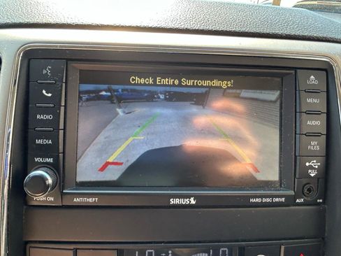 Used 2012 Jeep Grand Cherokee Laredo AWD/4WD image 23