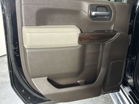 Used 2019 GMC Sierra 1500 SLT w/ SLT Premium Plus Package RWD image 30