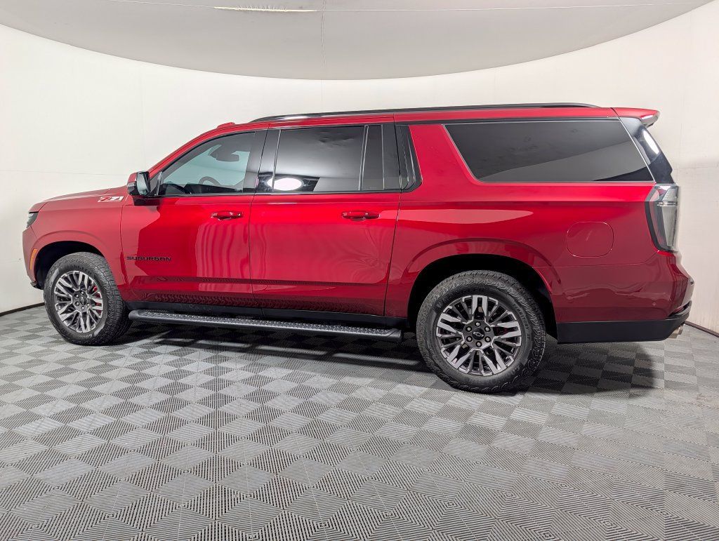 Used 2025 Chevrolet Suburban Z71 w/ Z71 Off-Road Package AWD/4WD image 5