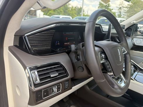 Certified 2023 Lincoln Navigator Black Label AWD/4WD image 22