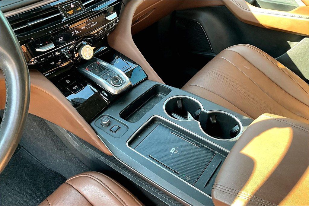 Used 2025 Acura MDX w/ Technology Package FWD image 16