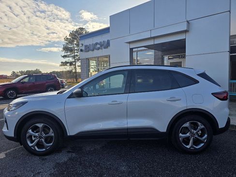 Used 2025 Ford Escape ST-Line FWD image 22