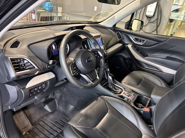 Used 2023 Subaru Forester Limited AWD/4WD image 2