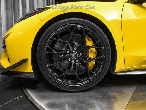 Used 2026 Chevrolet Corvette ZR1 w/ ZR1 Carbon Fiber Aero Package RWD image 57