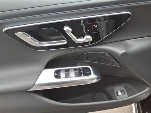 New 2026 Mercedes-Benz E 350 4MATIC Sedan image 12