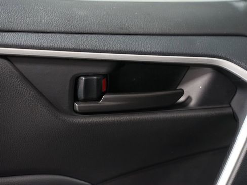 Certified 2025 Toyota RAV4 LE image 30