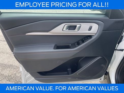 New 2026 Ford Explorer Active w/ Active Comfort Package AWD/4WD image 16
