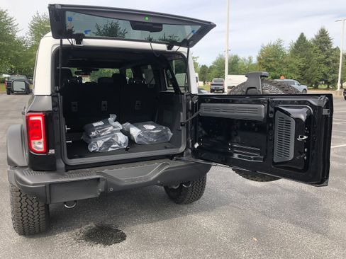 New 2025 Ford Bronco Heritage Edition image 10