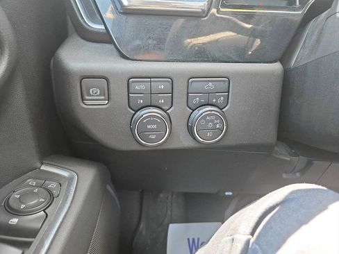 Used 2023 Chevrolet Silverado 1500 RST w/ Z71 Off-Road Package AWD/4WD image 20