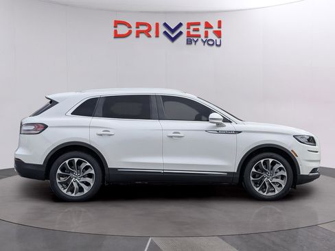 Used 2023 Lincoln Nautilus Reserve w/ Equipment Group 201A image 6