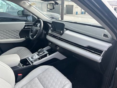 Used 2024 Mitsubishi Outlander SEL FWD image 4