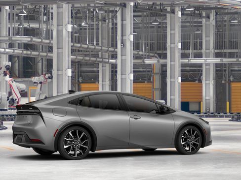 New 2026 Toyota Prius Plug-In Hybrid FWD image 11